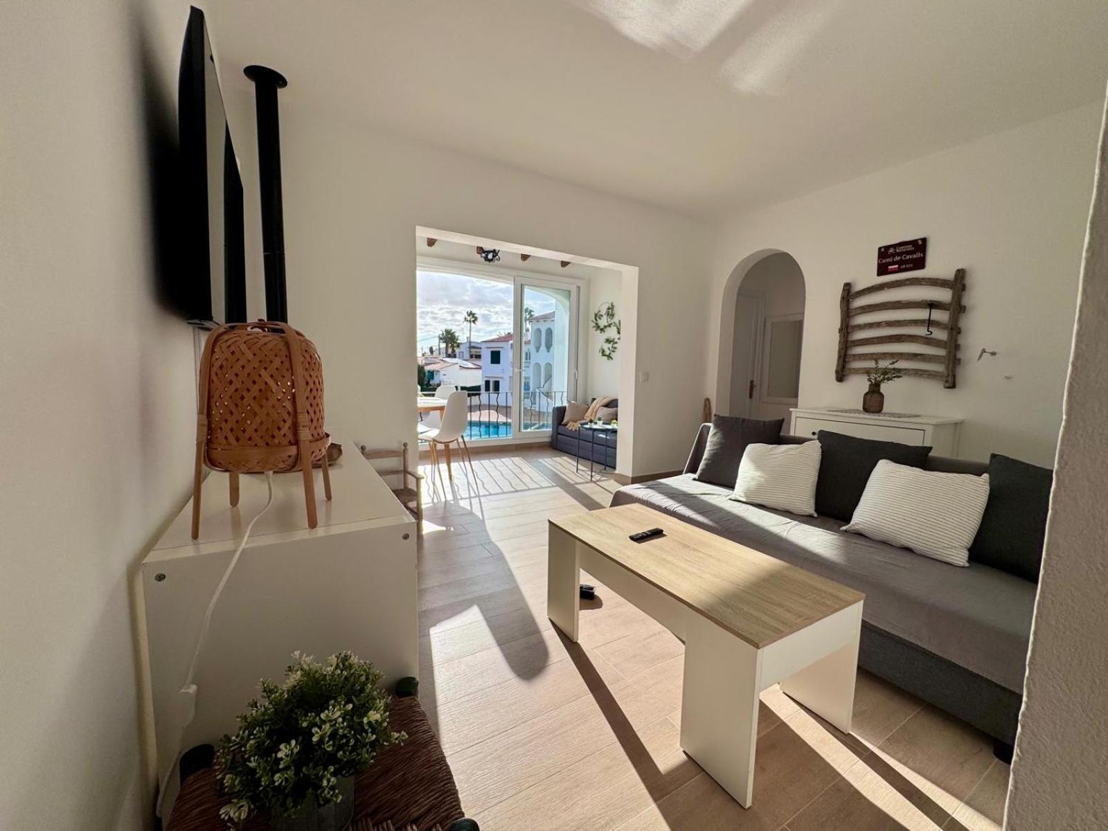Precioso Apartamento Residencial Con Piscina Cala En Porter  Exterior photo